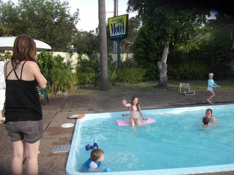 Corlette Palms Motor Inn - Accommodation Sydney 0