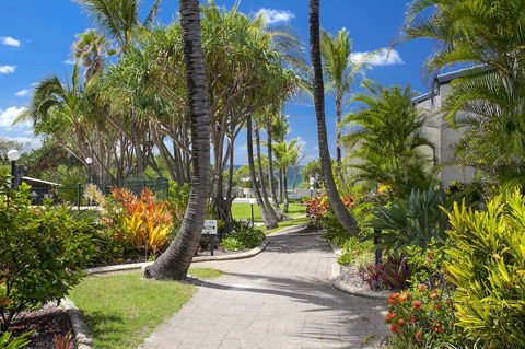 Beach Breakers Resort - Sydney 4u 0