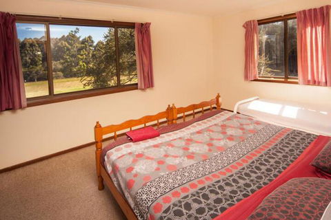 Billa Billa Farm Cottages - Sydney 4u 5