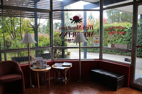 High Mountains Motor Inn - Accommodation Sydney 3