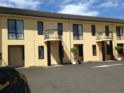 Hopkins House Motel & Apartments - Accommodation Sydney 0