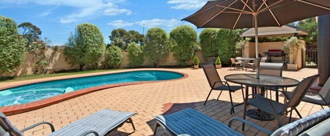 Hopkins House Motel & Apartments - Accommodation Sydney 5