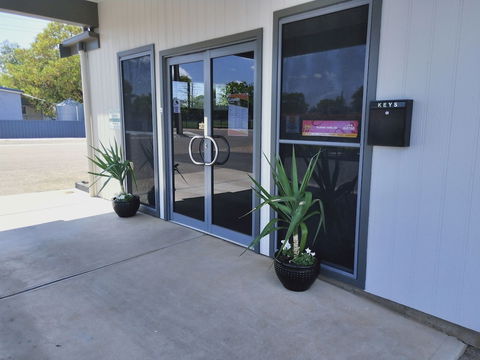Oval Motel - Accommodation Sydney 0