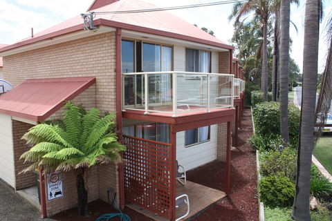 Sapphire Court Holiday Units - Accommodation Sydney 2