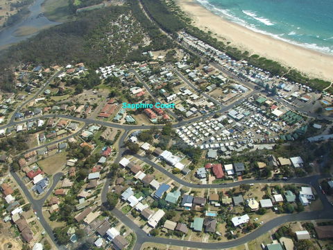 Sapphire Court Holiday Units - Accommodation Sydney 0