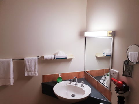 Rainforest Motel - Accommodation Sydney 4