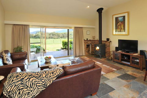 Langbrook Estate Cottages - Sydney 4u 4
