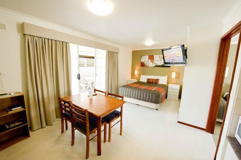 Redwood Manor Motel Apartments - Sydney 4u 3