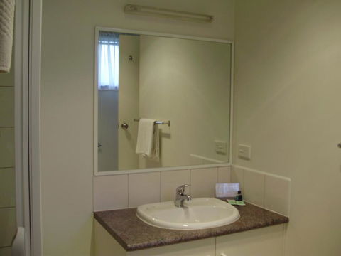 Redwood Manor Motel Apartments - Sydney 4u 6
