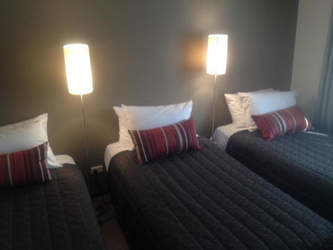 Redwood Manor Motel Apartments - Sydney 4u 2