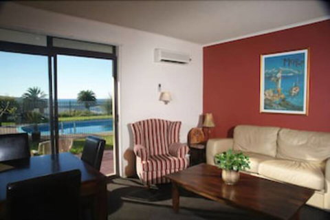 Whale Motor Inn And Restaurant - Accommodation Sydney 3