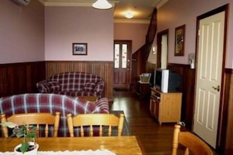 Pemberton Old Picture Theatre Holiday Apartments - Sydney 4u 0
