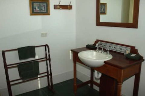 Pemberton Old Picture Theatre Holiday Apartments - Sydney 4u 6