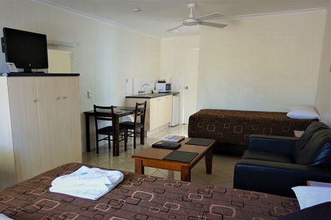 Pacific Palms Motor Inn - Sydney 4u 4