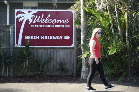 Pacific Palms Motor Inn - Sydney 4u 1