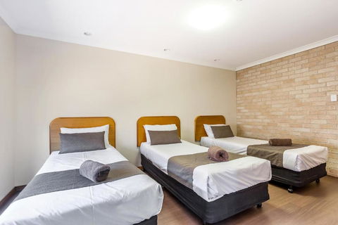 Clifford Gardens Motor Inn - Accommodation Sydney 6