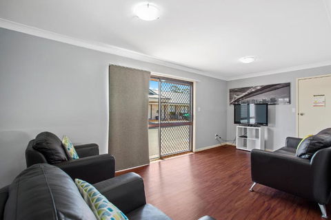 Clifford Gardens Motor Inn - Accommodation Sydney 1
