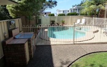 Mollymook Surfbeach Motel And Apartments - Accommodation Sydney 2