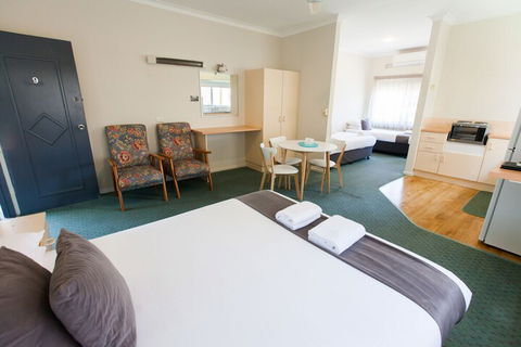 Jasmine Lodge Motel - Accommodation Sydney 3