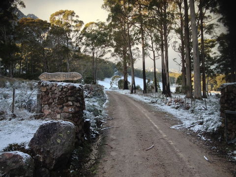 Silver Ridge Retreat - Sydney 4u 0