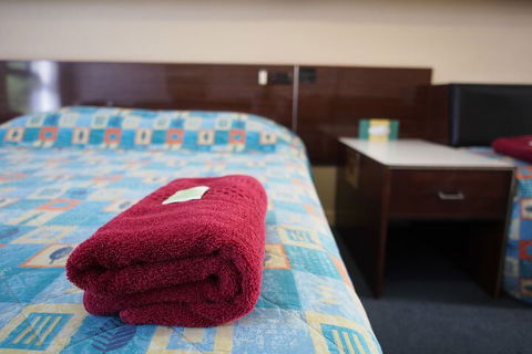 City Beach Motel - Accommodation Sydney 7
