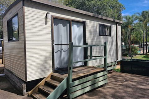 Shady Willows Holiday Park & YHA - Accommodation Sydney 0