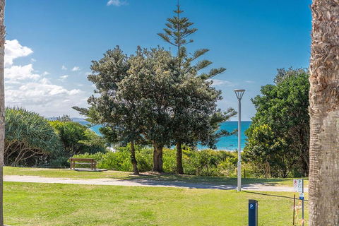 3 / 54 Lawson St. The Palms 3 - Accommodation Sydney 5
