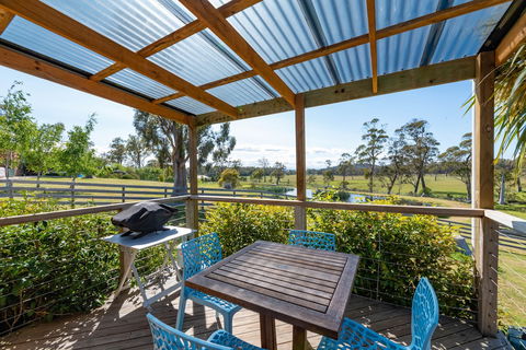 Hazelcreek Cottages - Sydney 4u 6