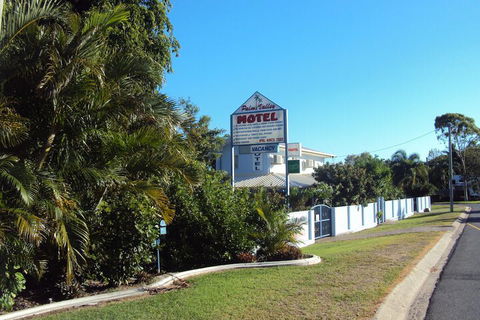 Palm Valley Motel And Self-contained Holiday Units - Accommodation Sydney 2