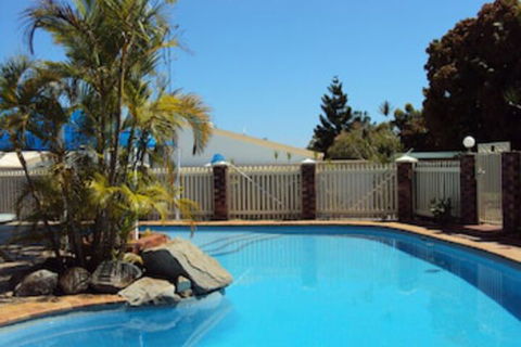 Palm Valley Motel And Self-contained Holiday Units - Accommodation Sydney 0