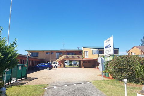 Lake Front Motel - Sydney 4u 1