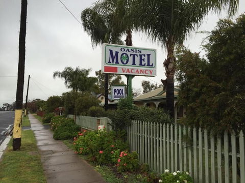 Oasis Motel Peak Hill - Sydney 4u 1