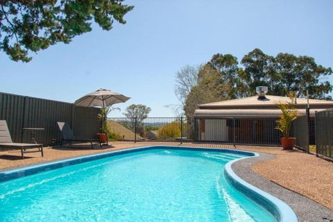 Bega Downs Motor Inn - Sydney 4u 5