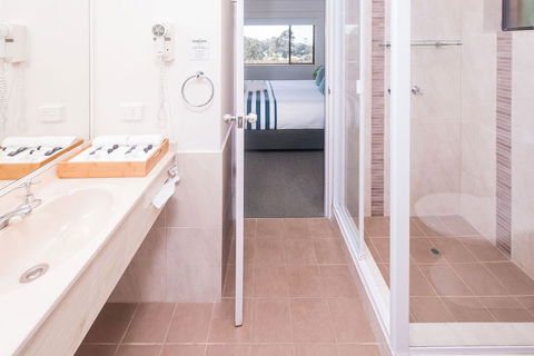 Mollymook Seascape Motel & Apartments - Accommodation Sydney 2