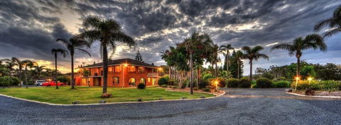 Diamond Beach Resort - Sydney 4u 3