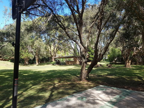 Diamond Beach Resort - Sydney 4u 1