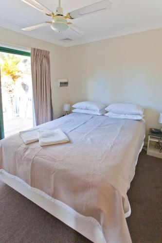 Wagga Wagga Beach Caravan Park - Sydney 4u 3
