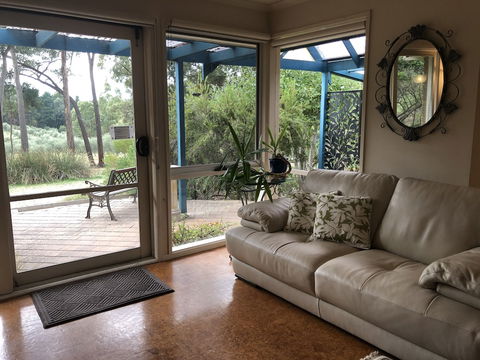 Countryside Connections Spa Cottage - Sydney 4u 6
