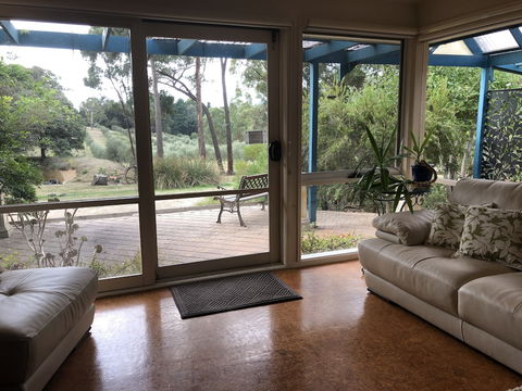 Countryside Connections Spa Cottage - Sydney 4u 3