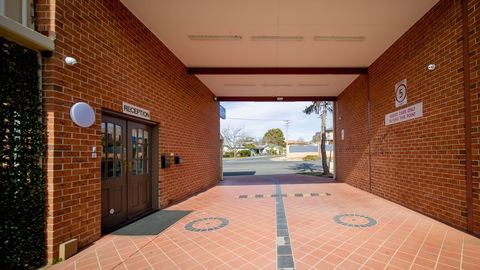 Hamiltonâ€™s Queanbeyan Motel - Sydney 4u 2