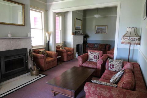 Norwood Mountain Lodge - Accommodation Sydney 0