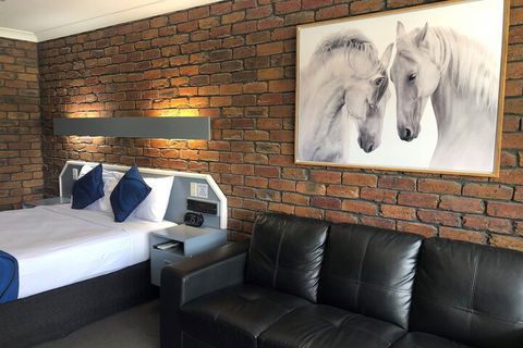 Logan City Motor Inn - Sydney 4u 7