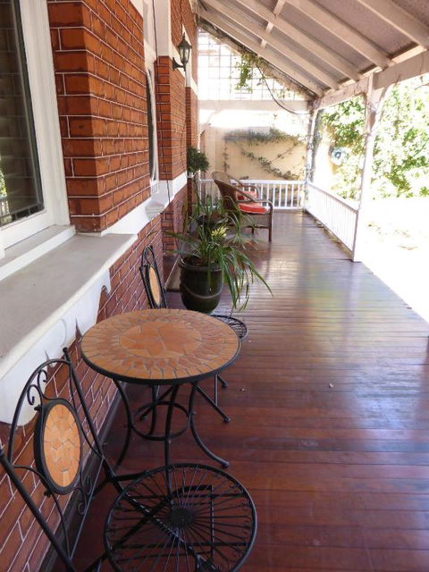 Lakeside Bed & Breakfast - Sydney 4u 2