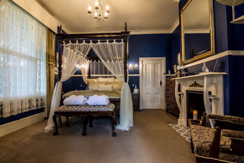 Heytesbury House - Sydney 4u 5