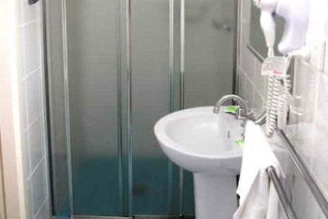 Gabriel Motor Inn - Sydney 4u 4