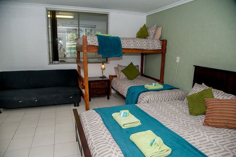 Sinclairs Country Retreat - Sydney 4u 5