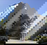 Surfcomber on the Beach - Accommodation Sydney