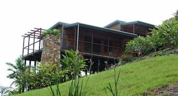 A Sacred Mountain Retreat - Accommodation Sydney 0