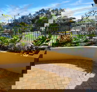 Sunshine Towers - Accommodation Sydney