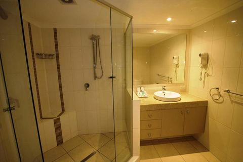 Riverdance Apartments - Sydney 4u 4
